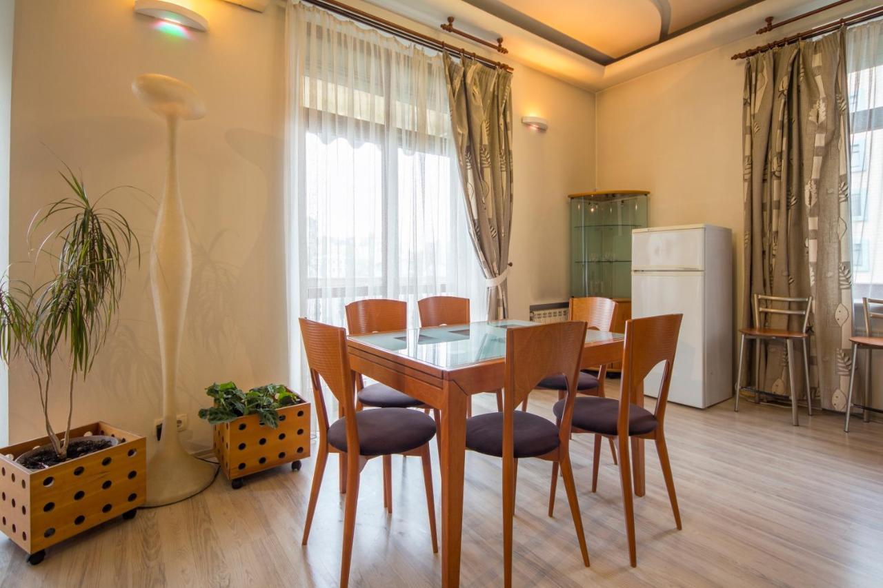 Central Apartments On Khreschatyk Kiev Dış mekan fotoğraf